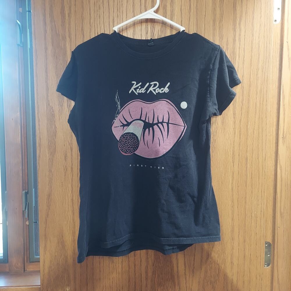 Kid Rock 2015 First Kiss Cheap Date Tour  Concert T-Shirt women's tee